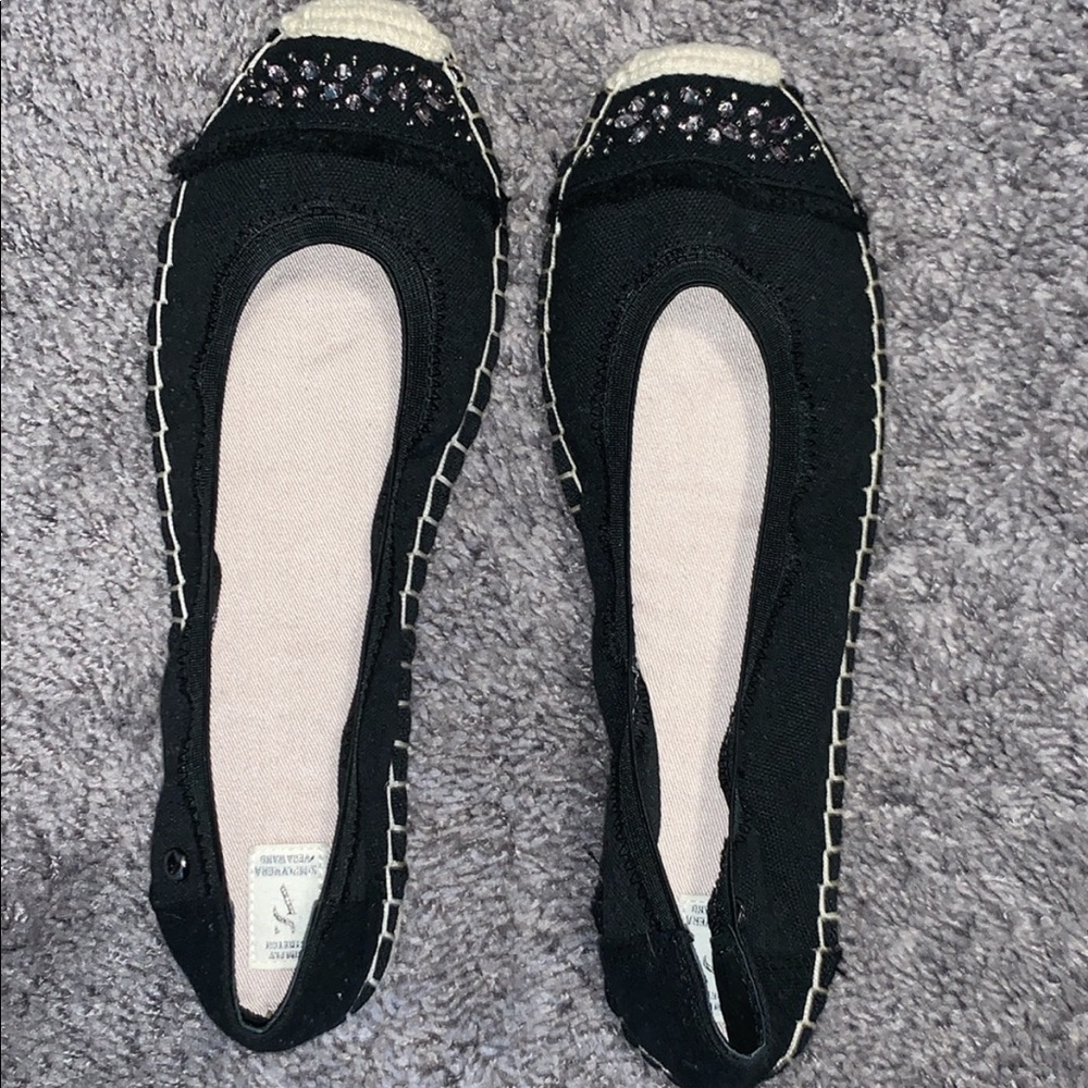 Simply Vera slip ons
